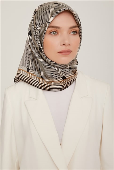 Armine Sura İpek Eşarp 22Ka8838 01