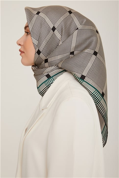 Armine Sura İpek Eşarp 22Ka8838 02