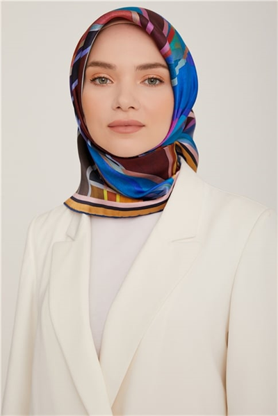 Armine Sura İpek Eşarp 22Ka8843 3 02