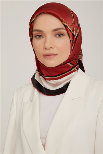Armine Sura İpek Eşarp 22Ka8845 01
