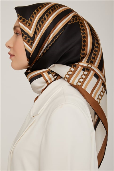 Armine Sura İpek Eşarp 22Ka8845 02