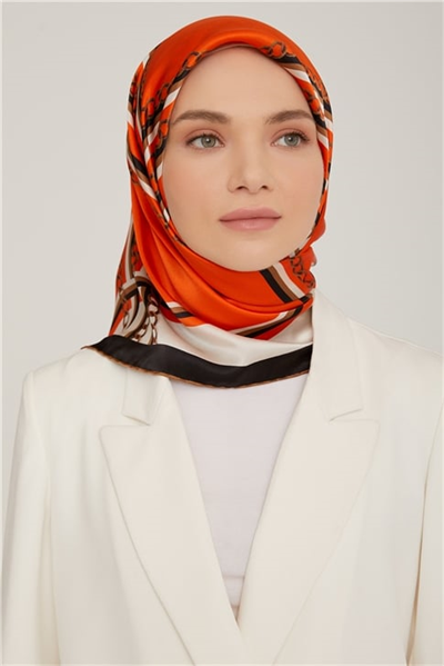 Armine Sura İpek Eşarp 22Ka8845 05