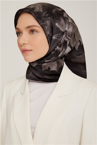 Armine Sura İpek Eşarp 22Ka8847 01