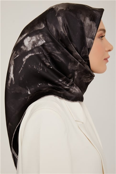 Armine Sura İpek Eşarp 22Ka8847 01