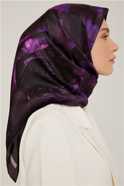 Armine Sura İpek Eşarp 22Ka8847 04