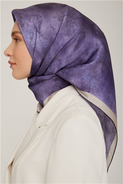 Armine Sura İpek Eşarp 22Ka8849 01