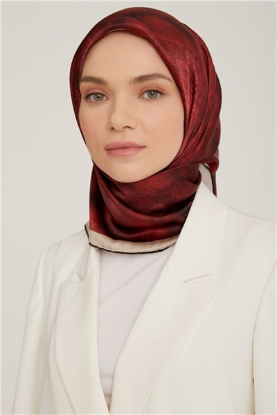 Armine Sura İpek Eşarp 22Ka8849 02