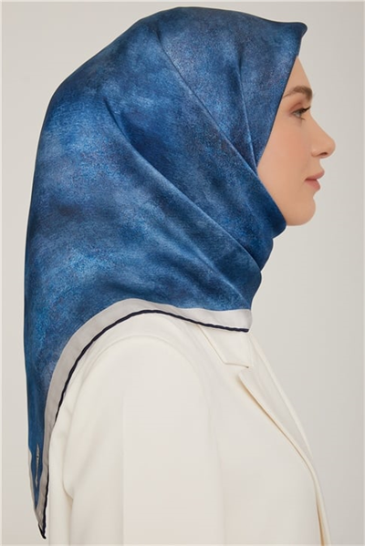 Armine Sura İpek Eşarp 22Ka8849 05