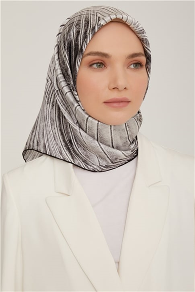 Armine Sura İpek Eşarp 22Ka8851 03