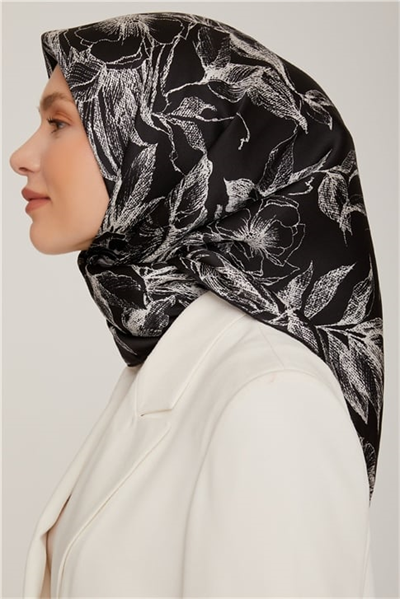 Armine Sura İpek Eşarp 22Ka8854 05