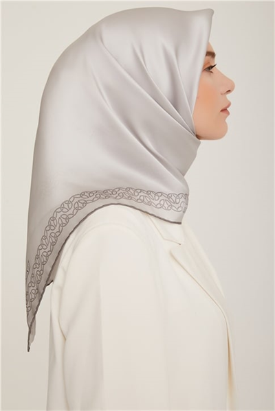 Armine Sura İpek Eşarp 22Ka8855 32 36