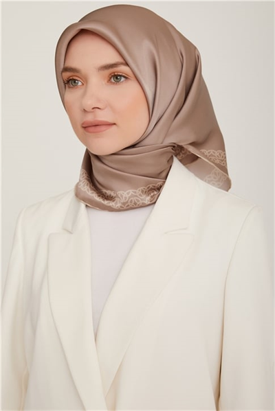 Armine Sura İpek Eşarp 22Ka8855 32 39