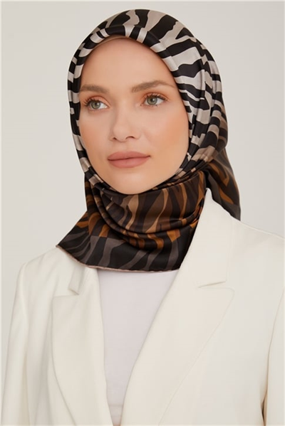 Armine Sura İpek Eşarp 22Ka8856 2 20