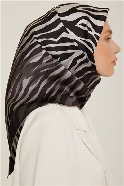 Armine Sura İpek Eşarp 22Ka8856 2 53