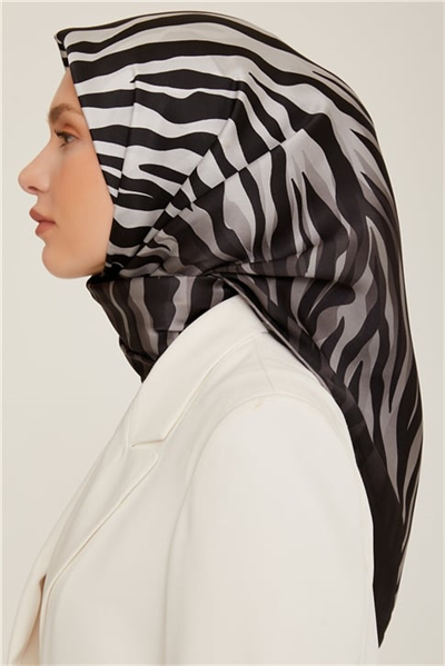 Armine Sura İpek Eşarp 22Ka8856 2 53