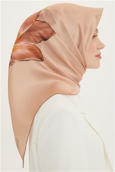 Armine Sura İpek Eşarp 22Ya8737 35 36