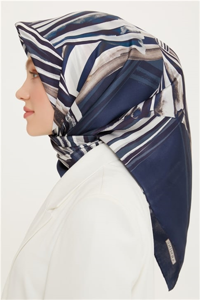 Armine Sura İpek Eşarp 22Ya8757 03
