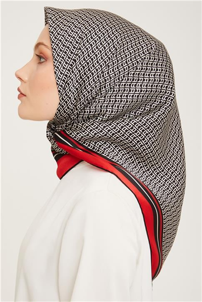 Armine Sura İpek Eşarp 23Ka9026 05