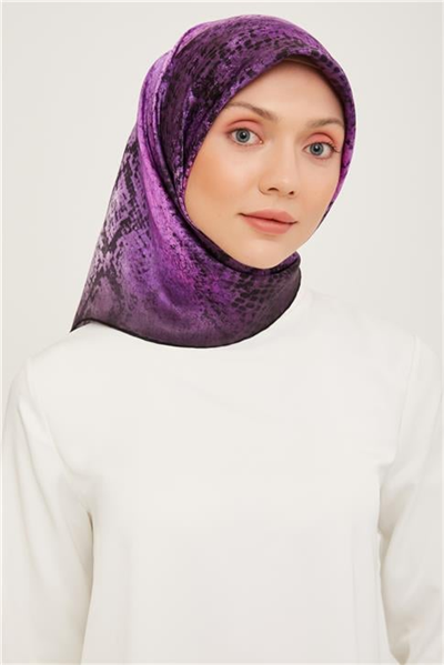 Armine Sura İpek Eşarp 23Ka9032 31 34