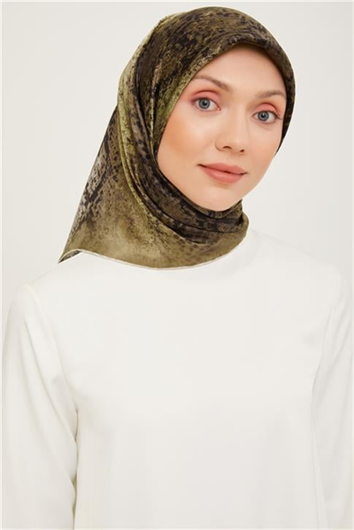 Armine Sura İpek Eşarp 23Ka9032 31 35