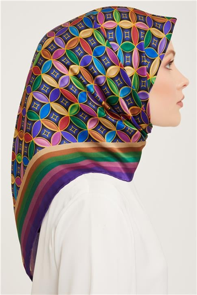 Armine Sura İpek Eşarp 23Ka9036 5 01