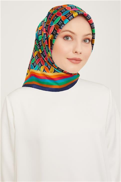 Armine Sura İpek Eşarp 23Ka9036 5 10