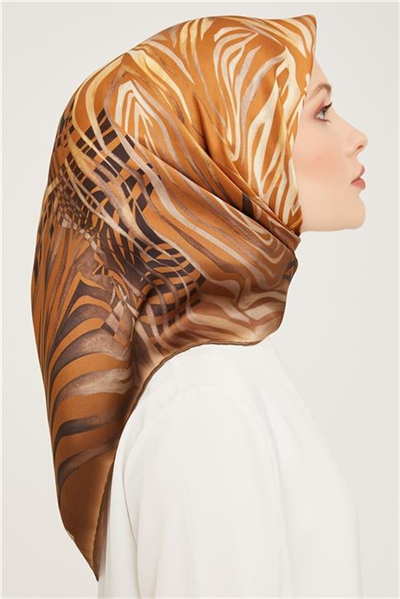 Armine Sura İpek Eşarp 23Ka9038 03