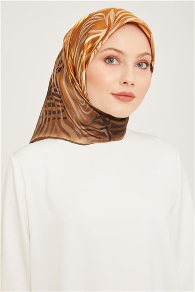 Armine Sura İpek Eşarp 23Ka9038 03