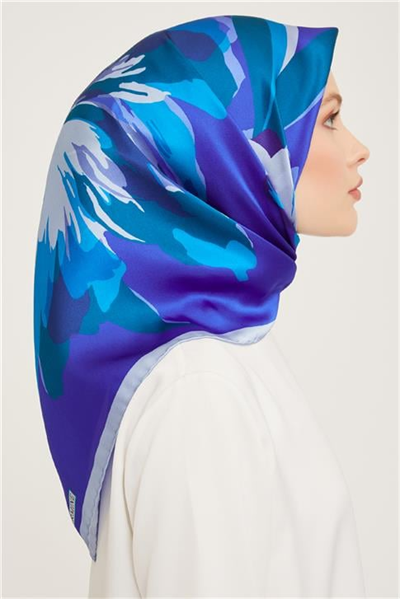 Armine Sura İpek Eşarp 23Ka9042 01