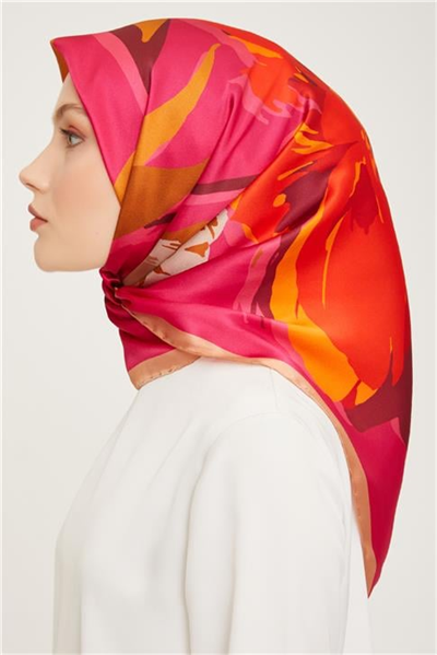 Armine Sura İpek Eşarp 23Ka9042 05
