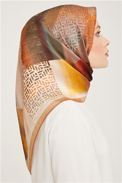 Armine Sura İpek Eşarp 23Ka9044 04