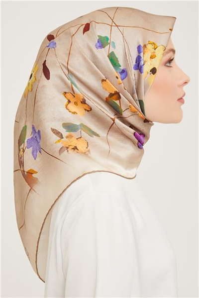 Armine Sura İpek Eşarp 23Ka9048 07