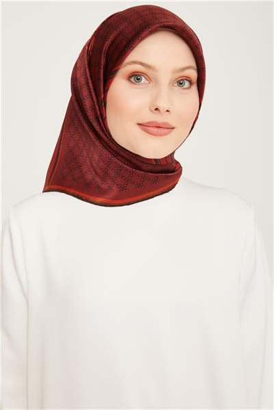 Armine Sura İpek Eşarp 23Ka9054 02