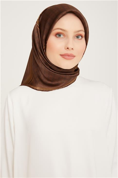 Armine Sura İpek Eşarp 23Ka9054 04