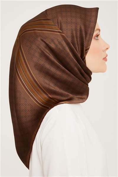 Armine Sura İpek Eşarp 23Ka9054 04