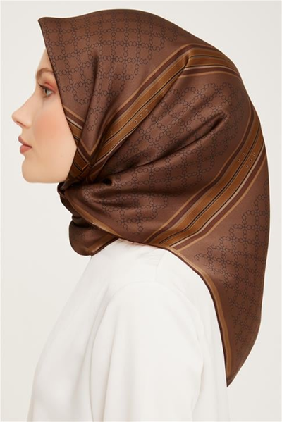 Armine Sura İpek Eşarp 23Ka9054 04