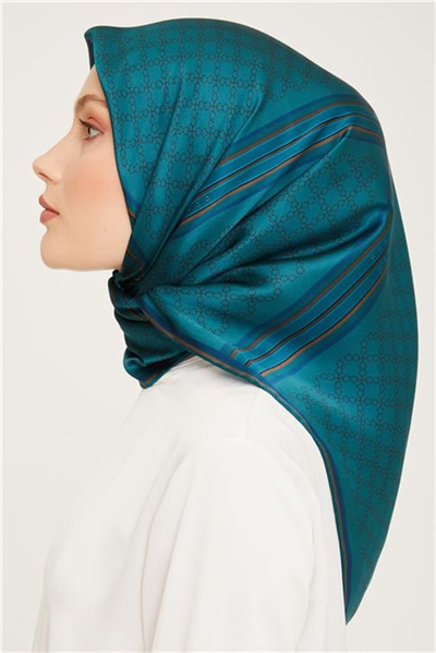 Armine Sura İpek Eşarp 23Ka9054 05