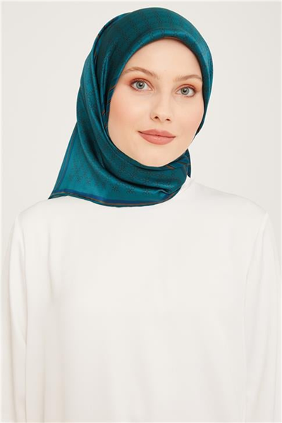 Armine Sura İpek Eşarp 23Ka9054 05