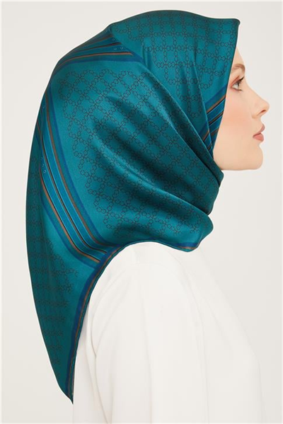 Armine Sura İpek Eşarp 23Ka9054 05