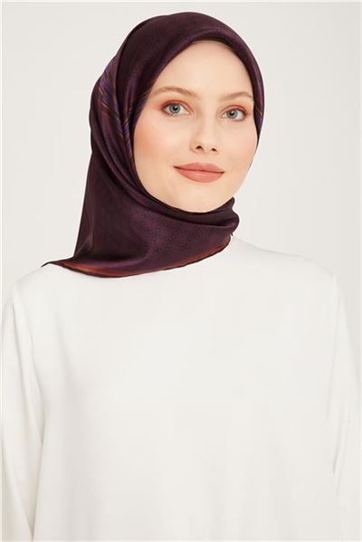 Armine Sura İpek Eşarp 23Ka9054 06