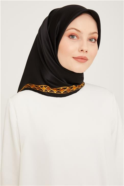 Armine Sura İpek Eşarp 23Ka9057 31 03
