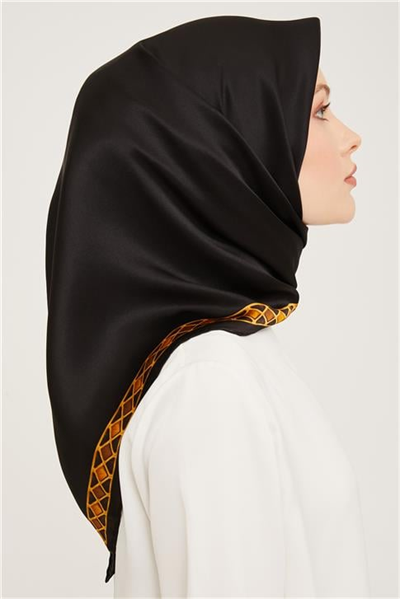 Armine Sura İpek Eşarp 23Ka9057 31 03