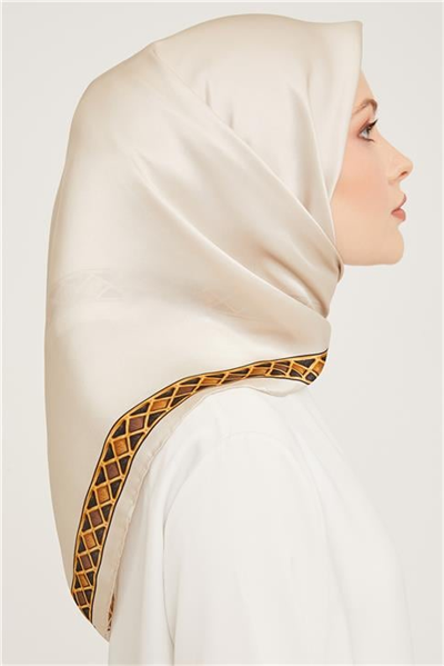 Armine Sura İpek Eşarp 23Ka9057 31 08