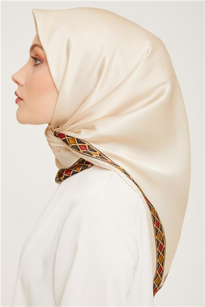 Armine Sura İpek Eşarp 23Ka9057 31 33