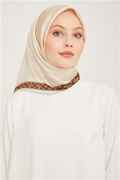 Armine Sura İpek Eşarp 23Ka9057 31 33