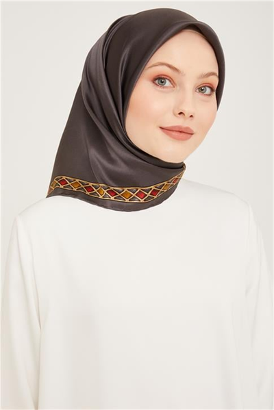 Armine Sura İpek Eşarp 23Ka9057 31 35