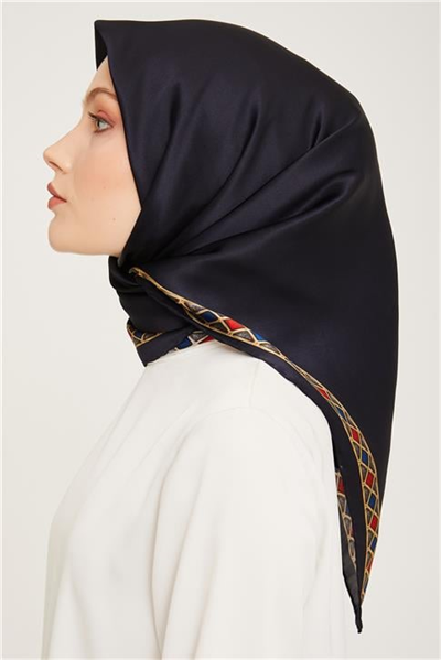 Armine Sura İpek Eşarp 23Ka9057 31 36