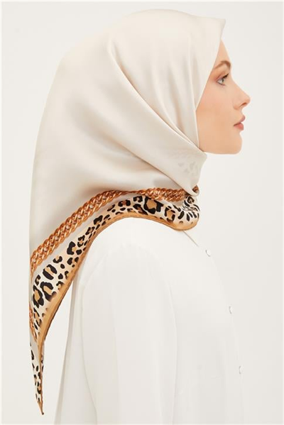 Armine Sura İpek Eşarp 23Ya8912 58 03