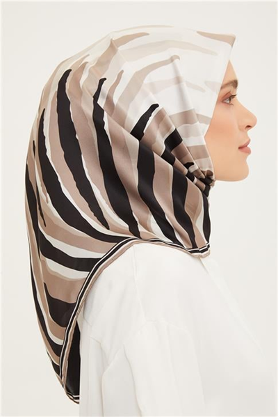 Armine Sura İpek Eşarp 23Ya8919 04
