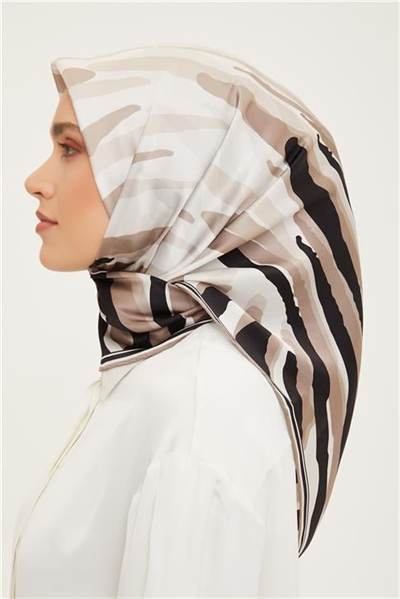 Armine Sura İpek Eşarp 23Ya8919 04